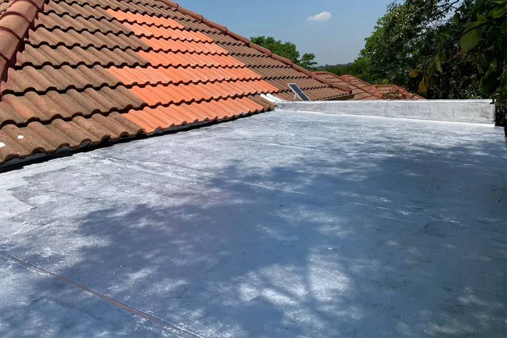 Flat roof waterproofing Linden completed with silver protective coating